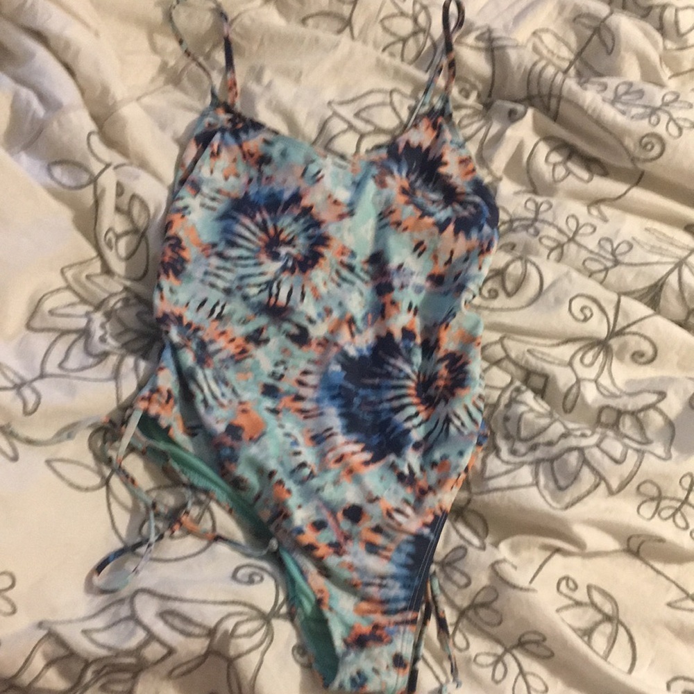 Juniors Cyn & Luca Ophelia Drawstring Side One Piece Swimsuit - Picture 12 of 12